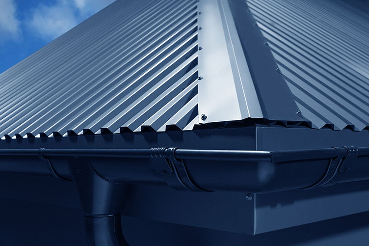 Почему важно своевременно обслуживать кровлю